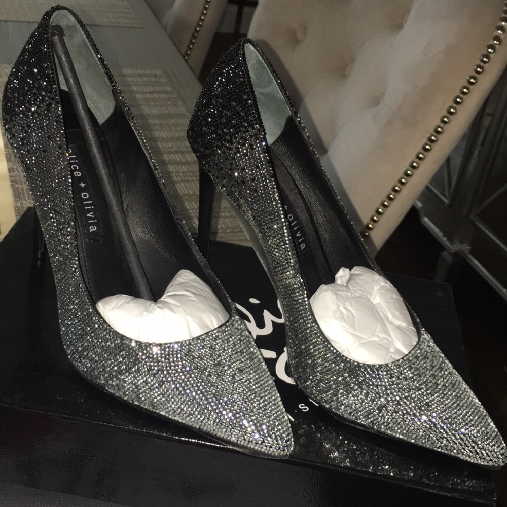Alice and Olivia Calliey metallic pumps